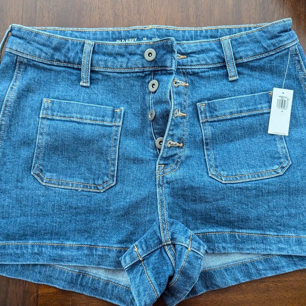 High waisted button up short